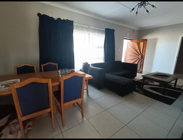 3 BEDROOM HOUSE FOR SALE IN HOMESTEAD